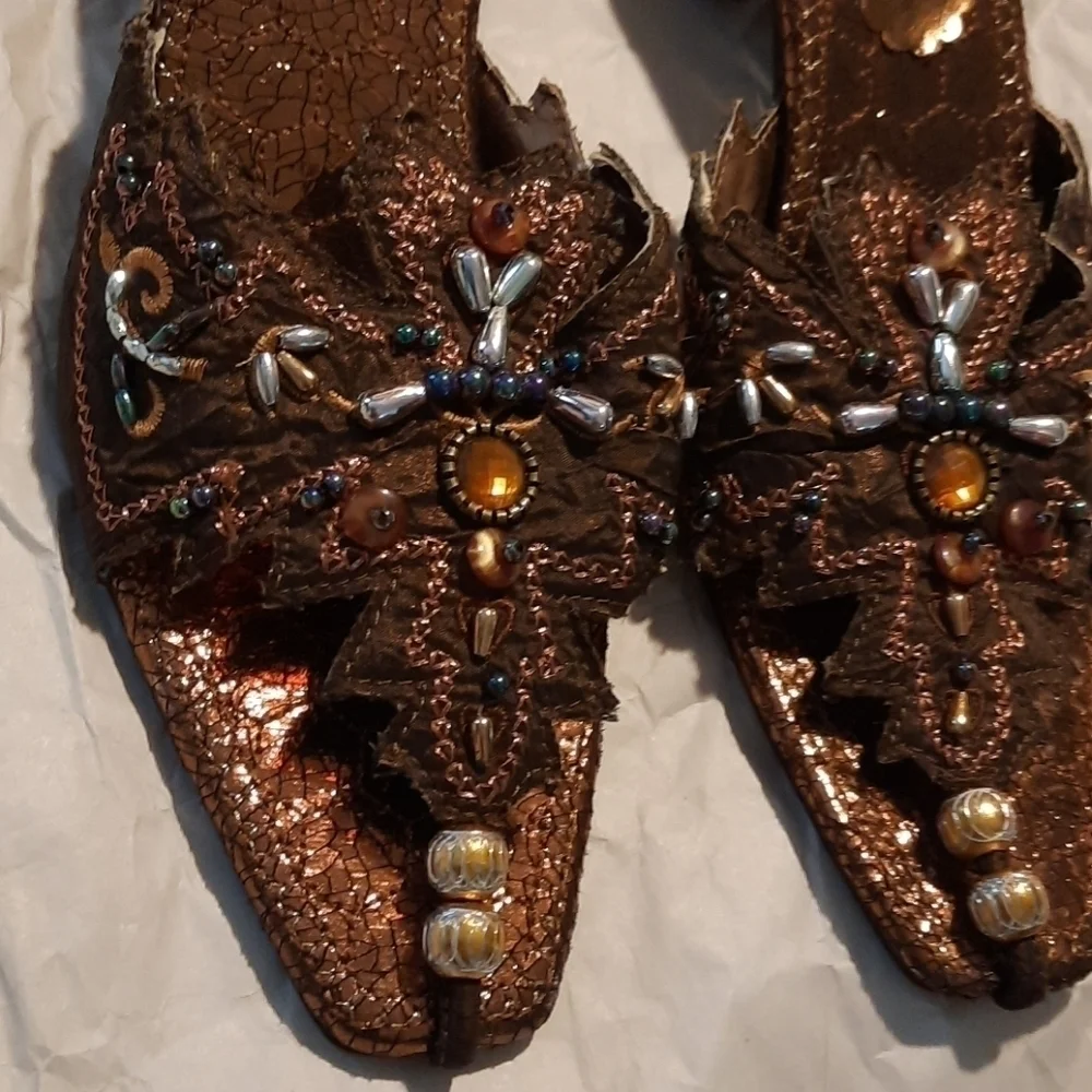 Bertinni Unique Beaded Sandals - Picture 4 of 13